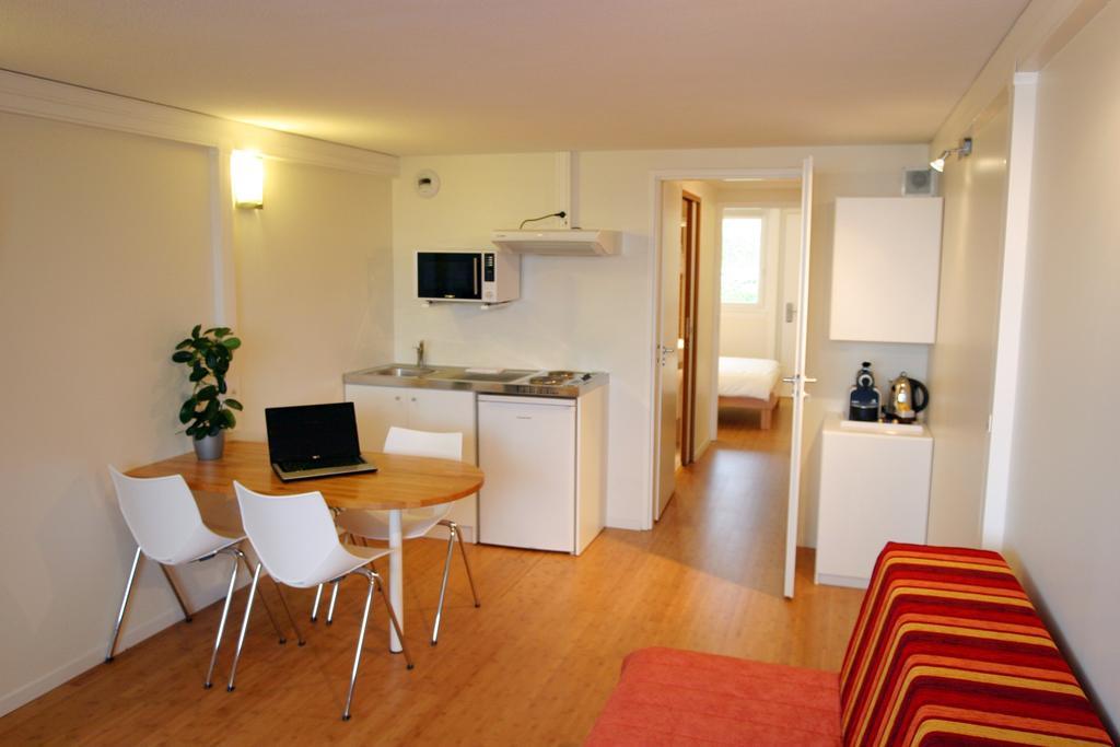 Hotel Pierre Blanche Chatillon-en-Michaille Rum bild